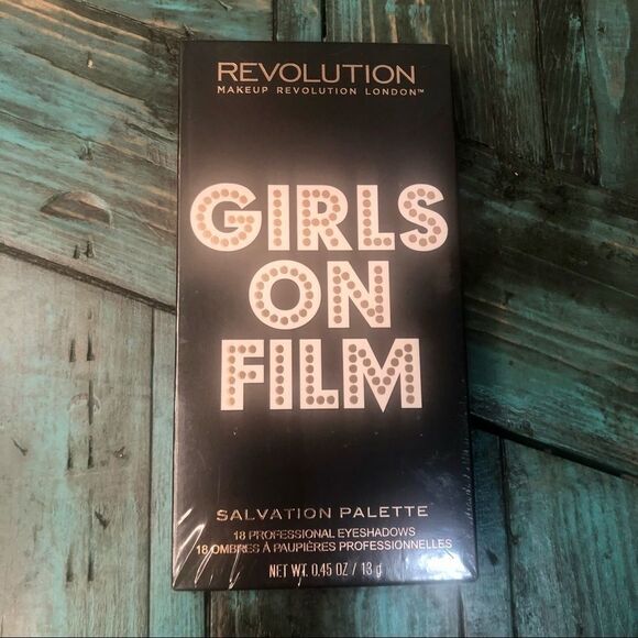 Makeup Revolution- Girls on Film Brand New Sealed - Picture 2 of 4